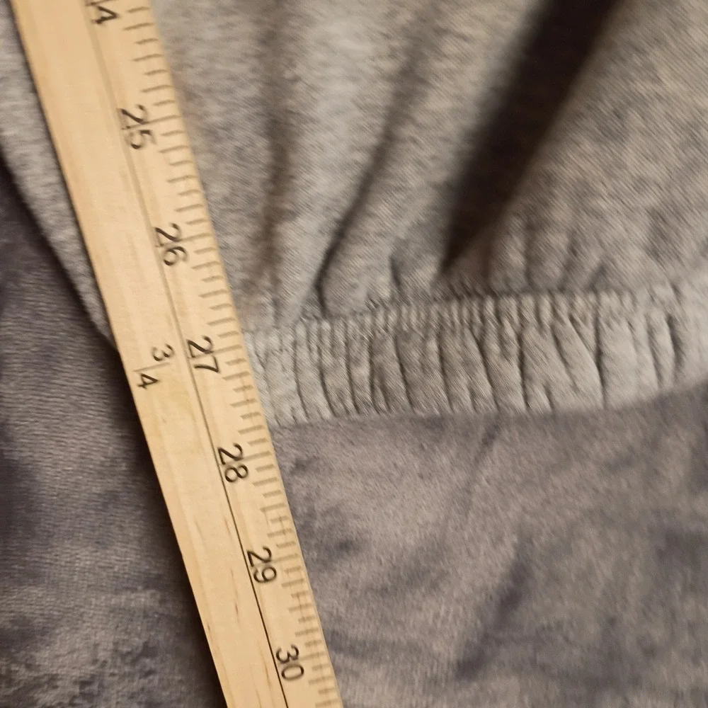 Nike Joggers Womens Medium Gray Fleece Sweatpants Swoosh Relaxed Fit Sportswear